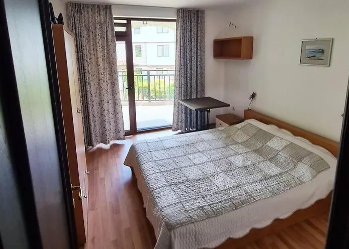 30 Meter Vom Strand Schoenes Appartement In Einer Geschlossenen Anlage